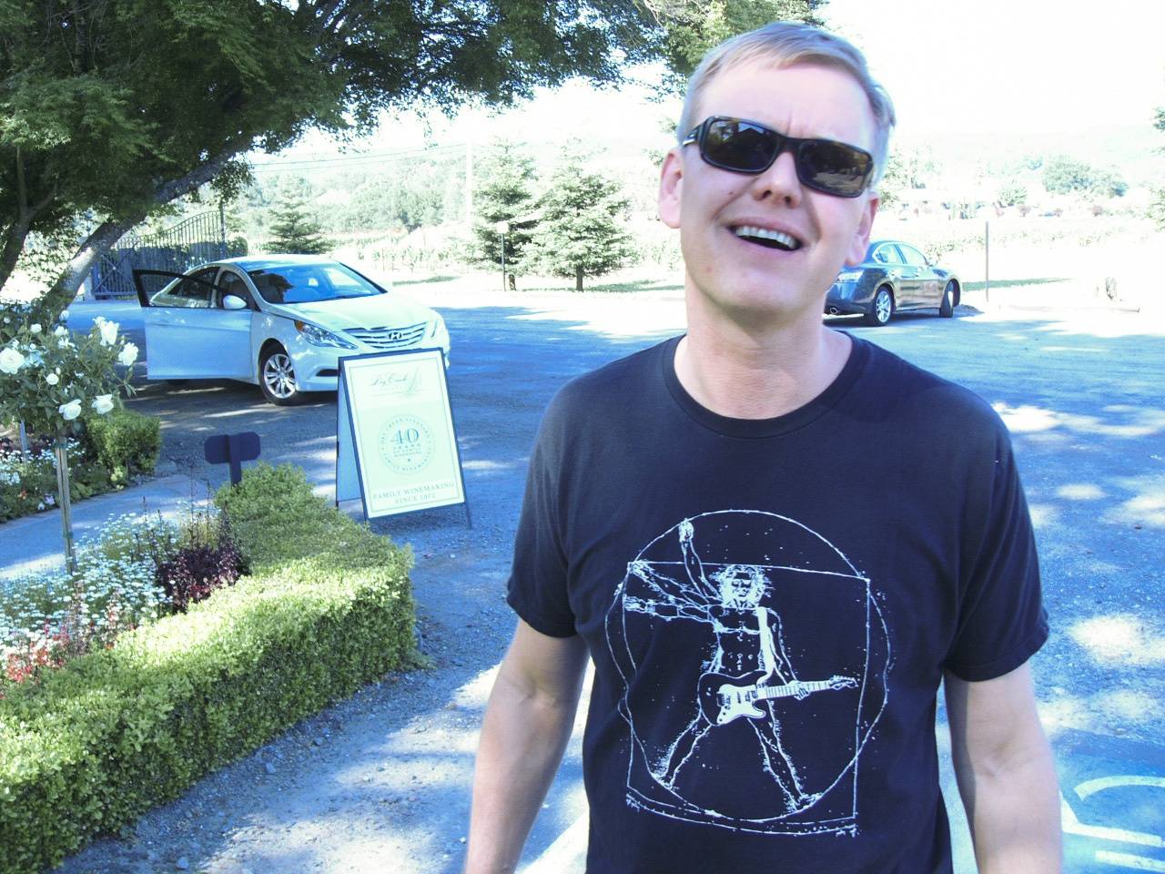 Dan Harmsen cool T-shirt